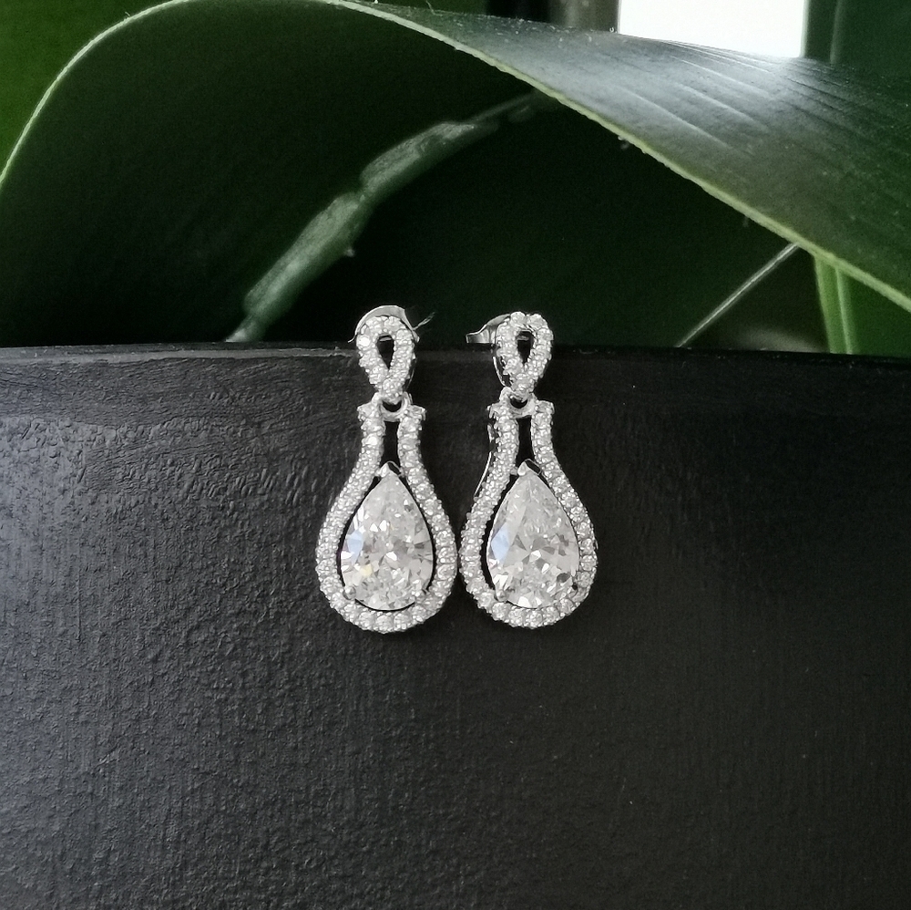 CZ Diamond teardrop dangle earrings in Sterling Silver 🆕